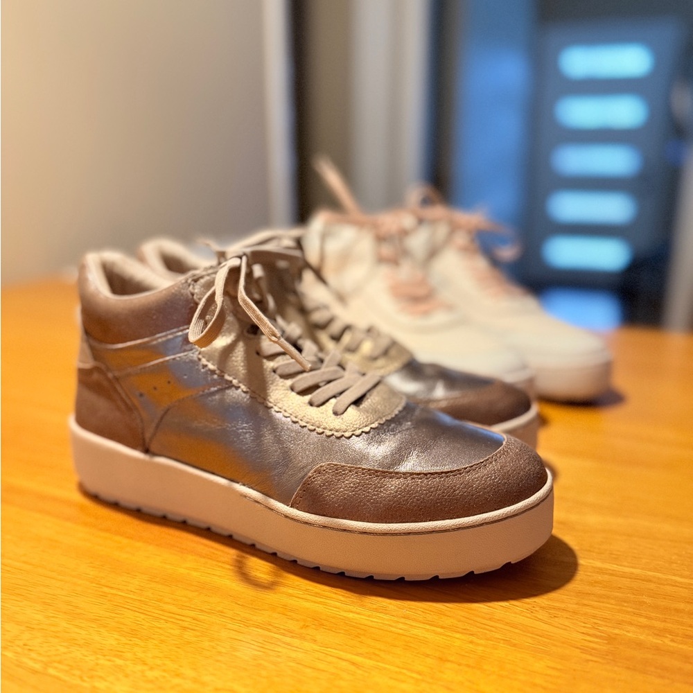 Jambu Sneakers